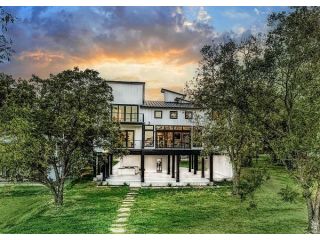 beautiful-custom-homes-designed-for-burnet-county-living-small-0