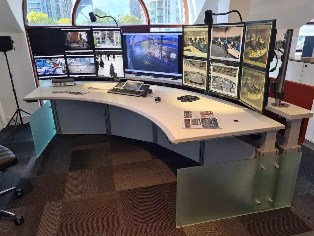 enterprise-rackmount-keyboard-and-monitor-big-0