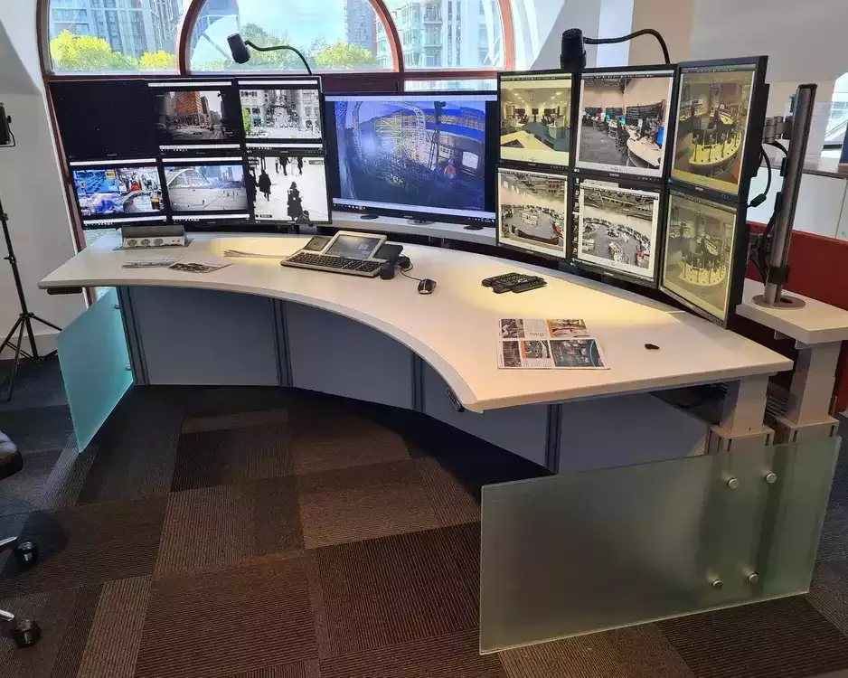 enterprise-rackmount-keyboard-and-monitor