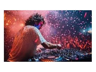 hire-artists-directly-singers-magicians-djs-more-small-0