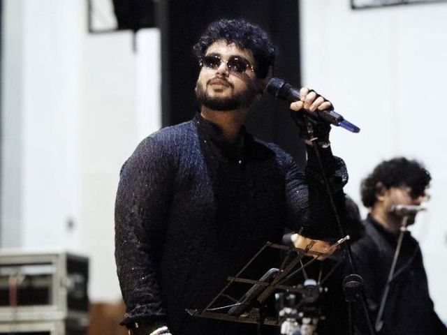 browse-verified-musicians-djs-singers-local-national
