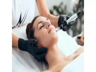 microneedling-tampa-for-smooth-youthful-skin-small-0