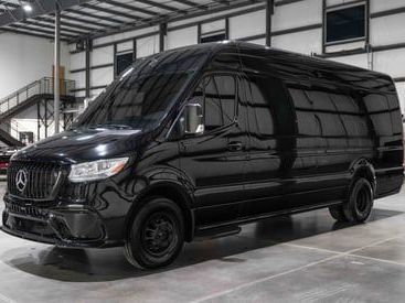 why-choose-hourly-car-service-chicago-with-zmmm-limo-service