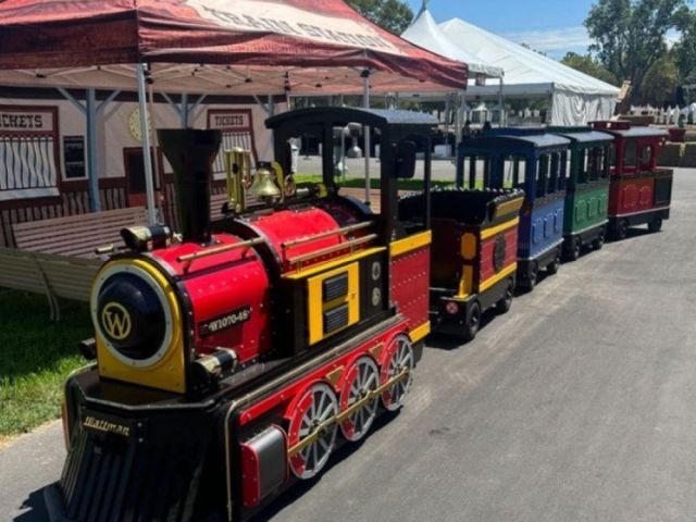 trackless-train