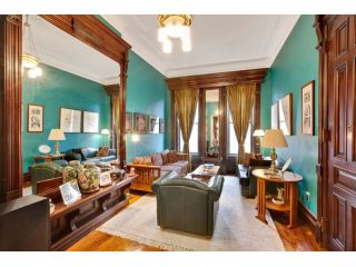 3-bedroom-townhouse-rent-small-0