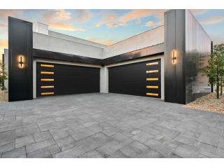 snap-garage-door-small-1