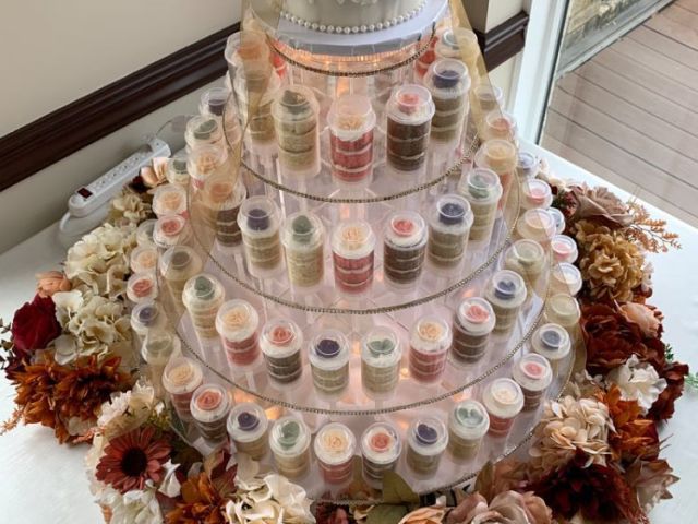 custom-wedding-cakes-london-on-denyses-specialties