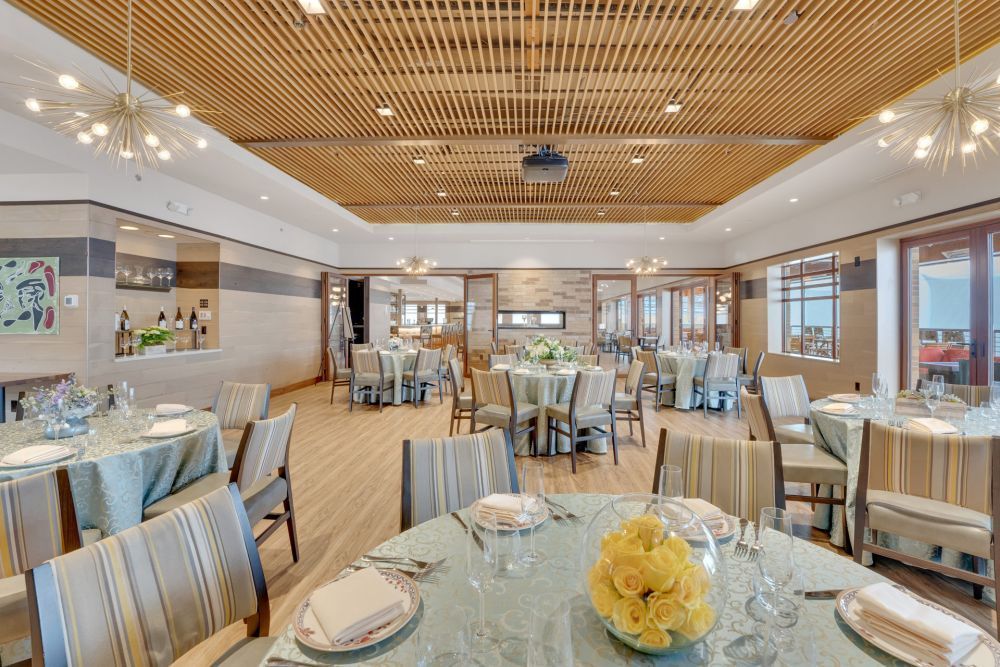 best-restaurant-and-bar-near-you-big-0