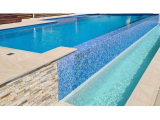 custom-gunite-pool-builders-in-new-york-free-quote-small-0