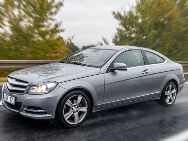 tlc-car-rental-near-manhattan-for-profitable-rides