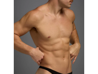 comfortable-stylish-guys-swim-trunks-for-every-beach-day-small-0