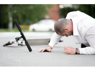 slip-and-fall-compensation-lawyer-injury-claims-small-0