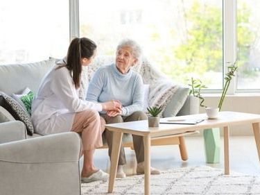 reliable-care-homes-for-alzheimer-patients-with-daily-support