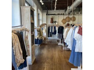 everyday-unique-fashion-with-snazzy-clothing-styles-small-0