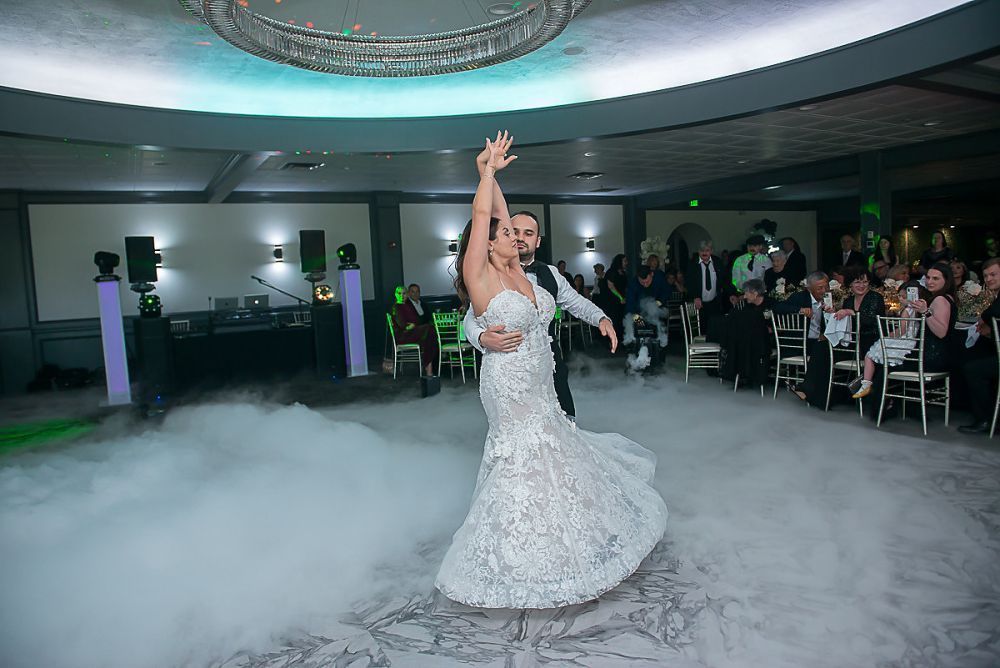 professional-wedding-photographer-cleveland-big-0