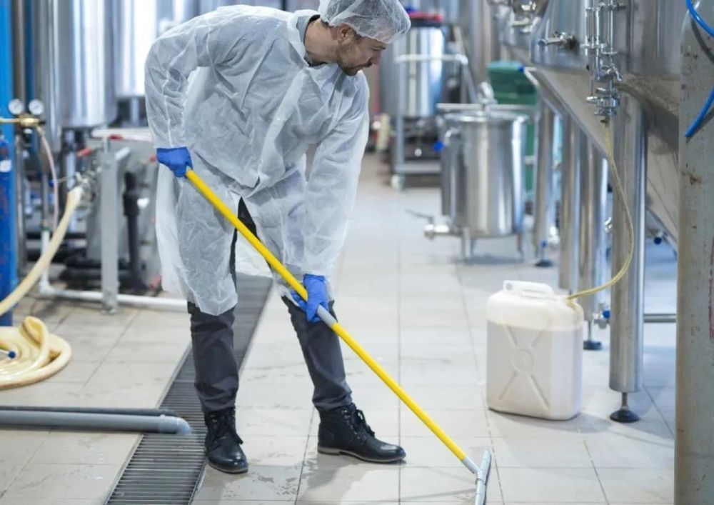 construction-trailer-cleaning-in-calgary-big-0
