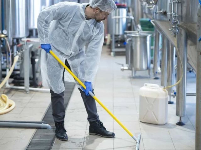 construction-trailer-cleaning-in-calgary