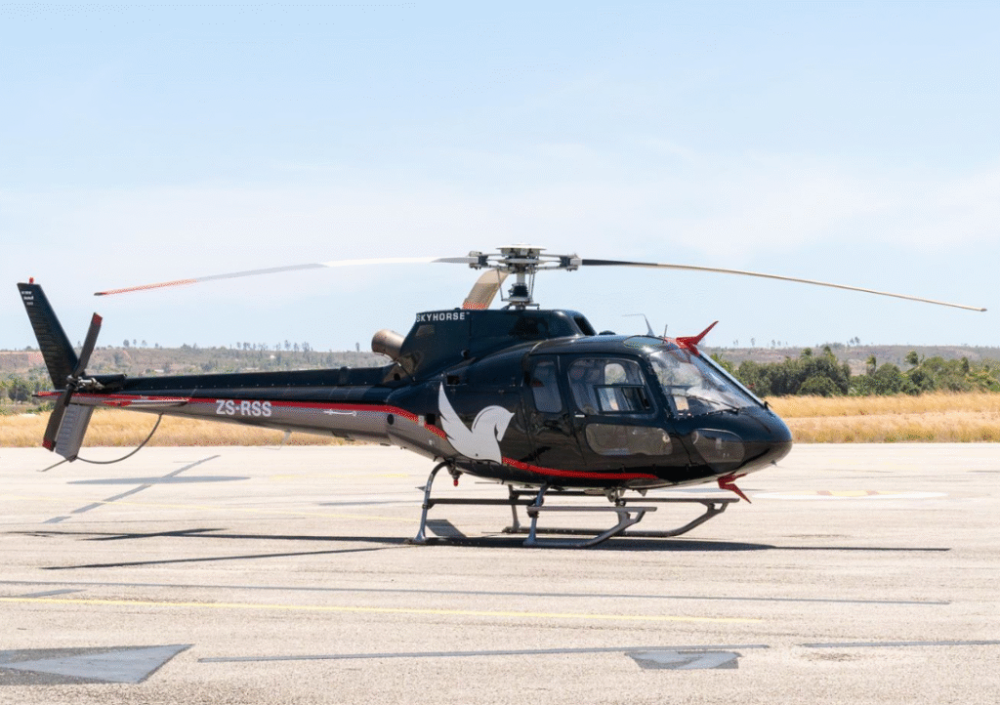 madagascar-tour-on-helicopter-luxury-flying-safari-adventure-big-0
