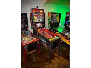 buy-black-knight-pinball-machine-legendary-steve-ritchie-design-small-0