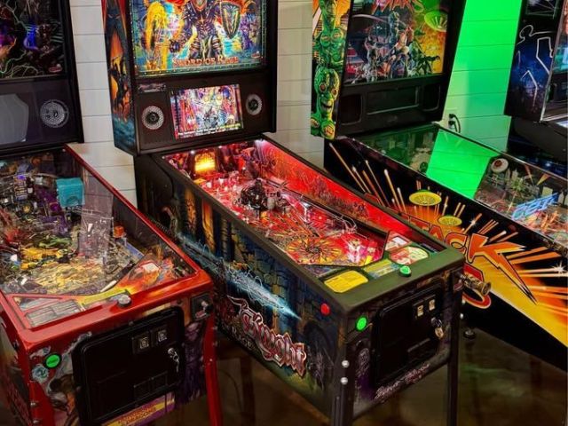 buy-black-knight-pinball-machine-legendary-steve-ritchie-design