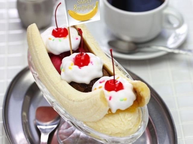 branded-flag-toothpicks-for-restaurant-marketing-and-food