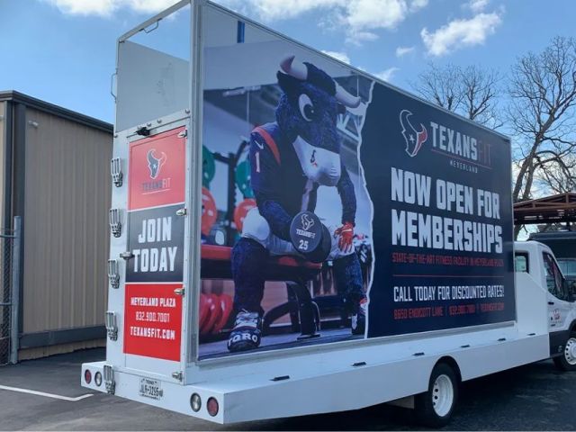 out-of-home-advertising-services-in-dallas-tx