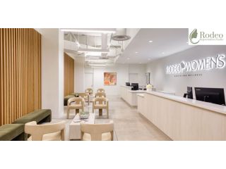 luxury-medical-spa-in-beverly-hills-rr-studio-small-0