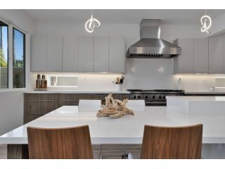 coastal-interior-design-huntington-beach-small-0