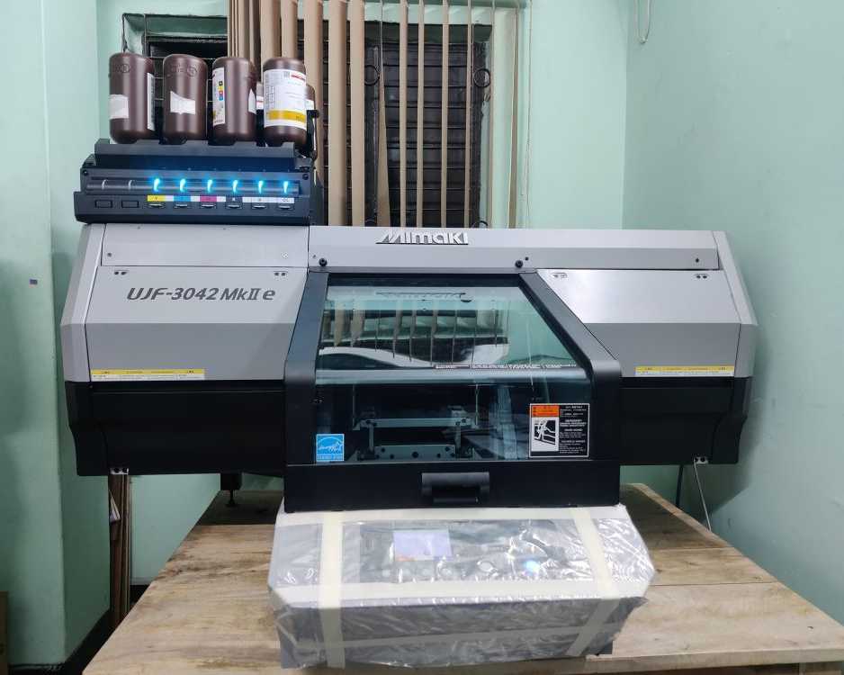 mimaki-ujf-3042mkii-uv-led-curable-flatbed-inkjet-printer