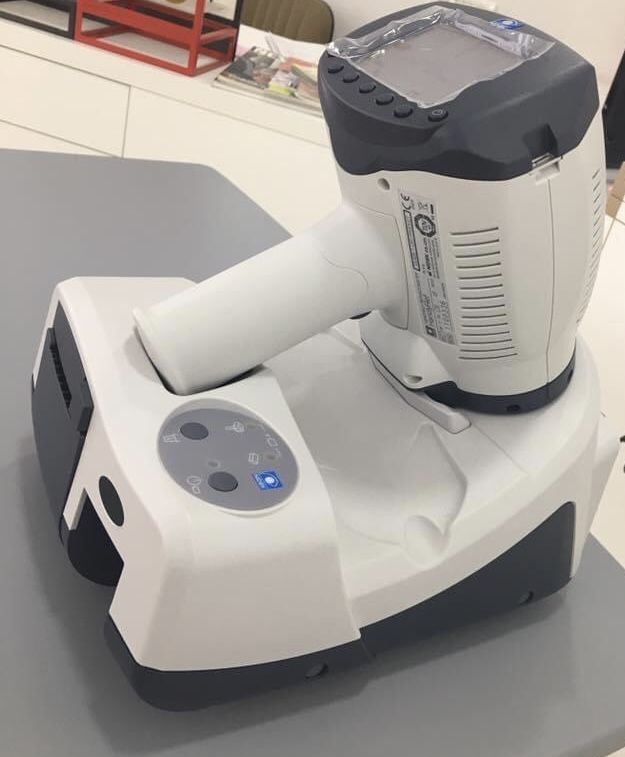nidek-handyref-k-handheld-refkeratometer-big-2