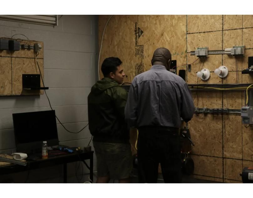 future-growth-for-skilled-electricians-big-0