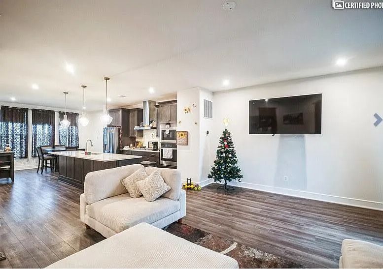 beautiful-4-bedroom-home-for-rent-lake-frederick-va-big-1
