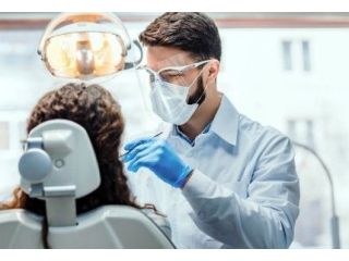 enhance-smile-with-dental-veneers-small-0