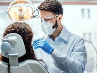 enhance-smile-with-dental-veneers