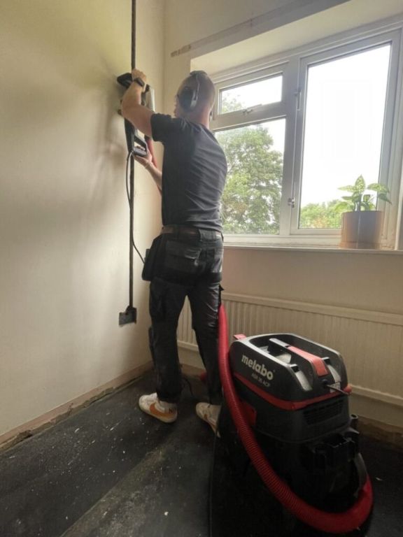 expert-electrical-services-cambridge-by-lg-electrical-services-big-2