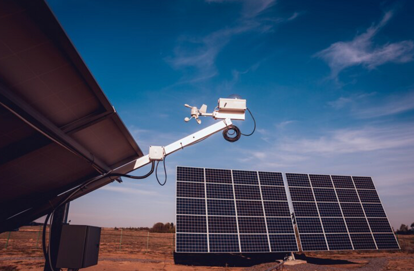 boost-efficiency-with-solar-tracking-by-findittracking-big-0