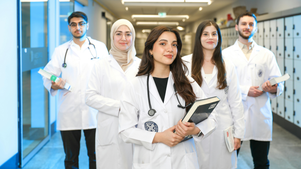 reach-verified-internists-across-us-canada-instantly-big-0