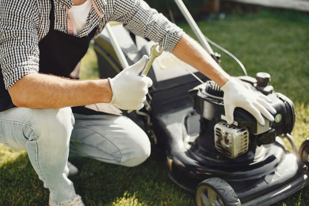 professional-lawn-equipment-maintenance-robstown-tx-big-0