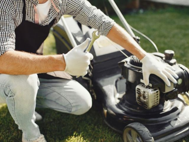 professional-lawn-equipment-maintenance-robstown-tx