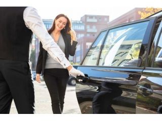 corporate-limo-service-atlanta-travel-in-style-comfort-small-0