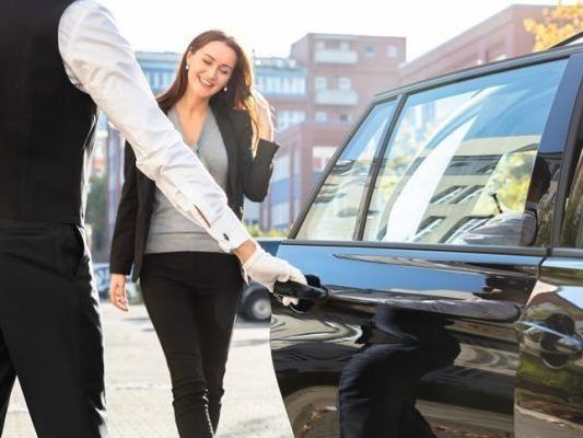 corporate-limo-service-atlanta-travel-in-style-comfort