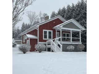 vacation-rental-near-nc-arboretum-small-0