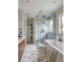 experienced-bathroom-remodeling-contractors-in-lutz-small-0