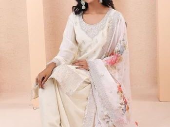 stunning-sharara-suit-for-wedding-traditional-look