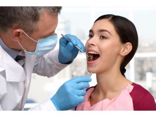 enhance-your-smile-with-custom-porcelain-veneers-small-0