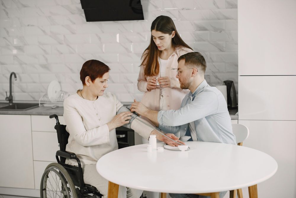 home-health-care-a-complete-guide-to-senior-care-at-home-big-0