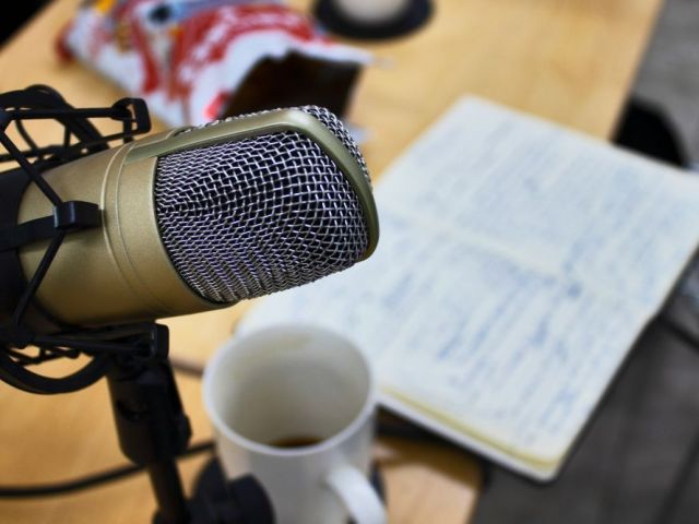 hire-a-professional-spanish-language-voice-actor-for-your-project
