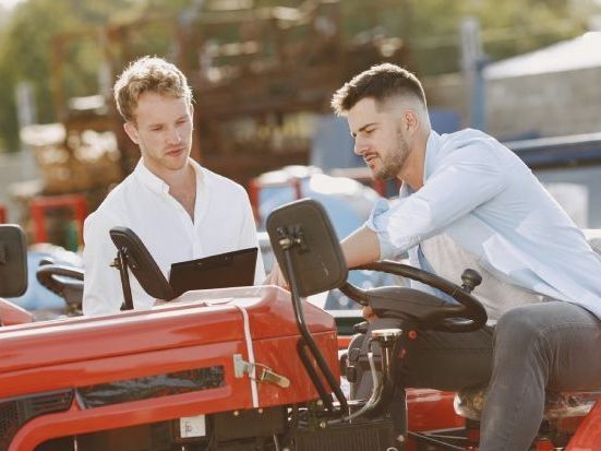 buy-and-sell-used-tractors-easily-trusted-auction-platform