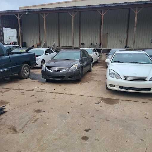 junk-car-pick-up-quick-hassle-free-service-big-2