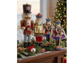 shop-limited-edition-christmas-nutcrackers-in-usa-small-0